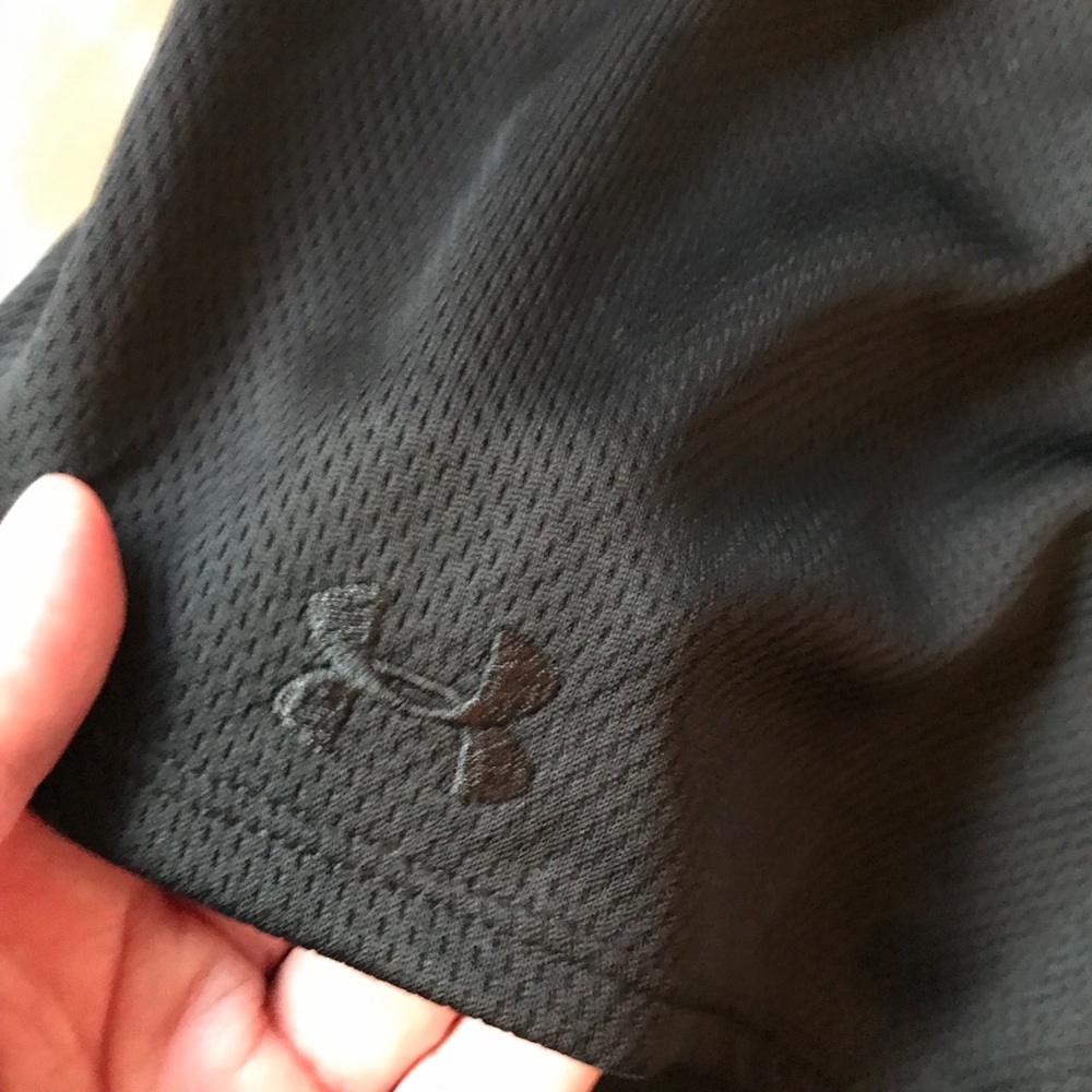Black Under Armour shorts